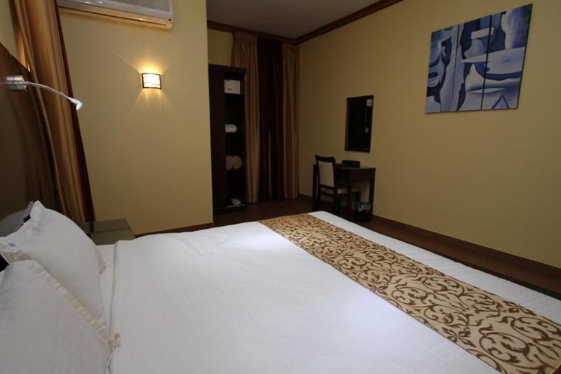 Raoum Inn Аръар Экстерьер фото