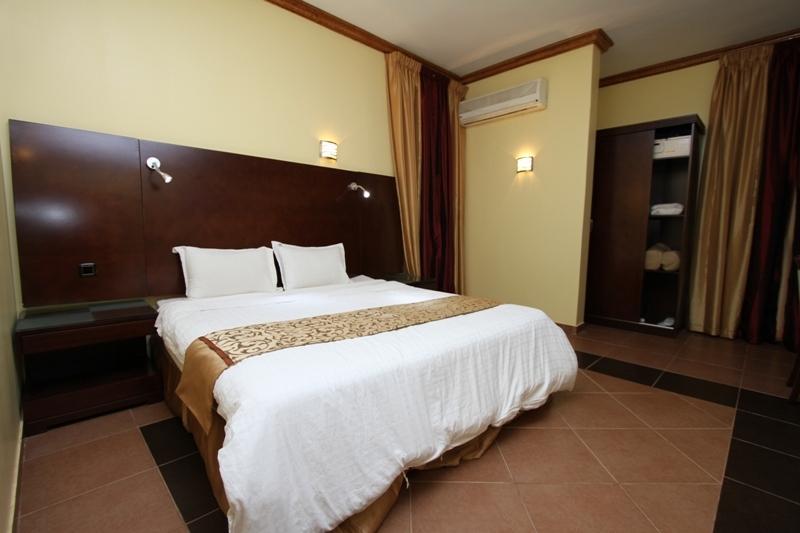 Raoum Inn Аръар Экстерьер фото